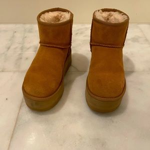 Ugg classic mini boot